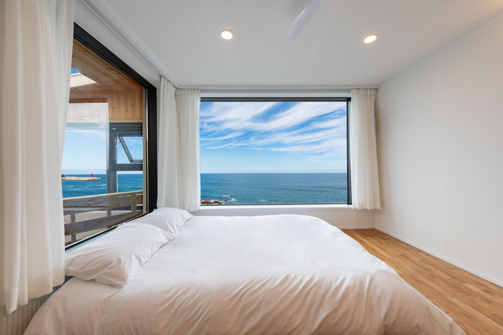 Gangneung Hue Pension Ocean View, Spa, Couple Room photo