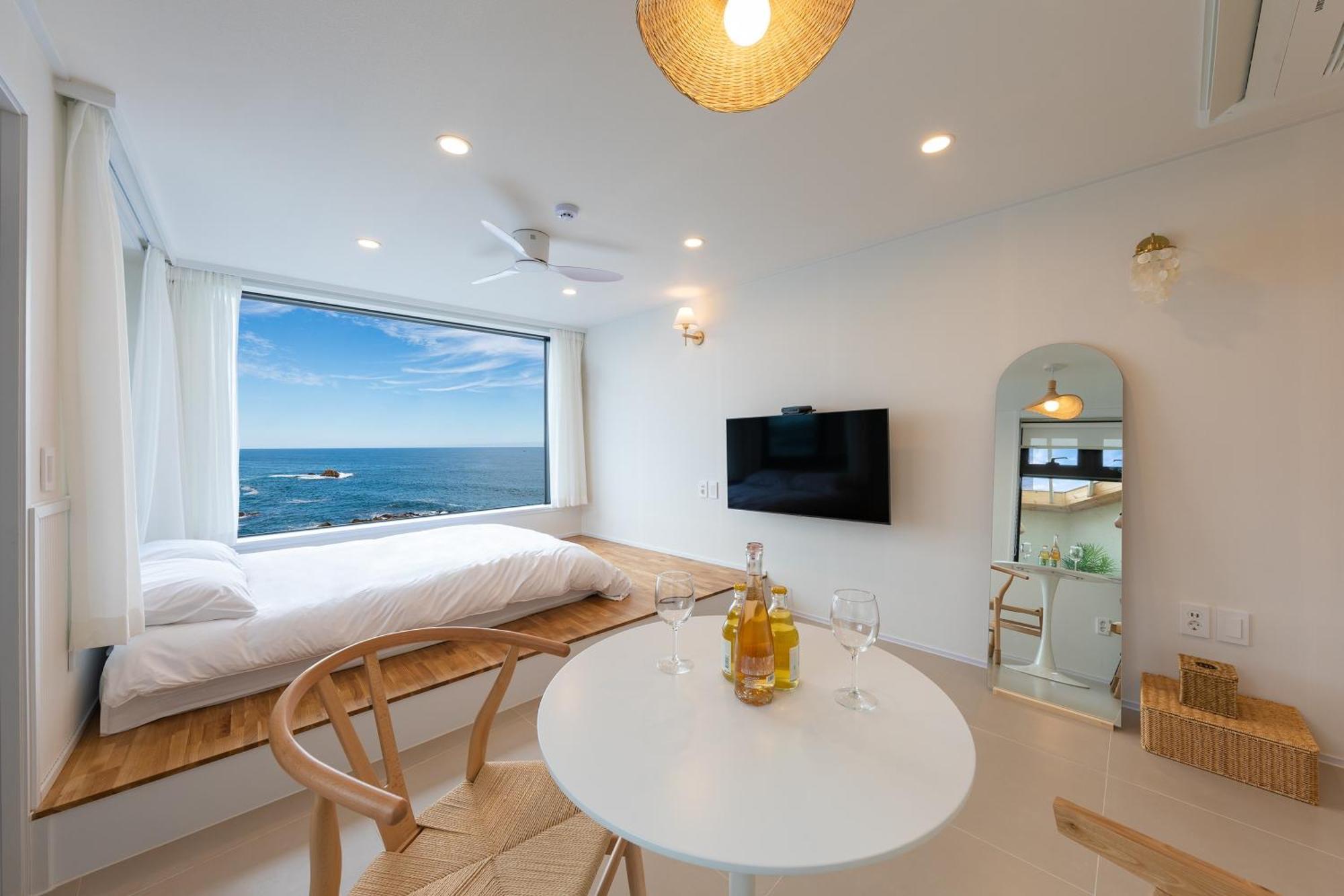 Gangneung Hue Pension Ocean View, Spa, Couple Room photo