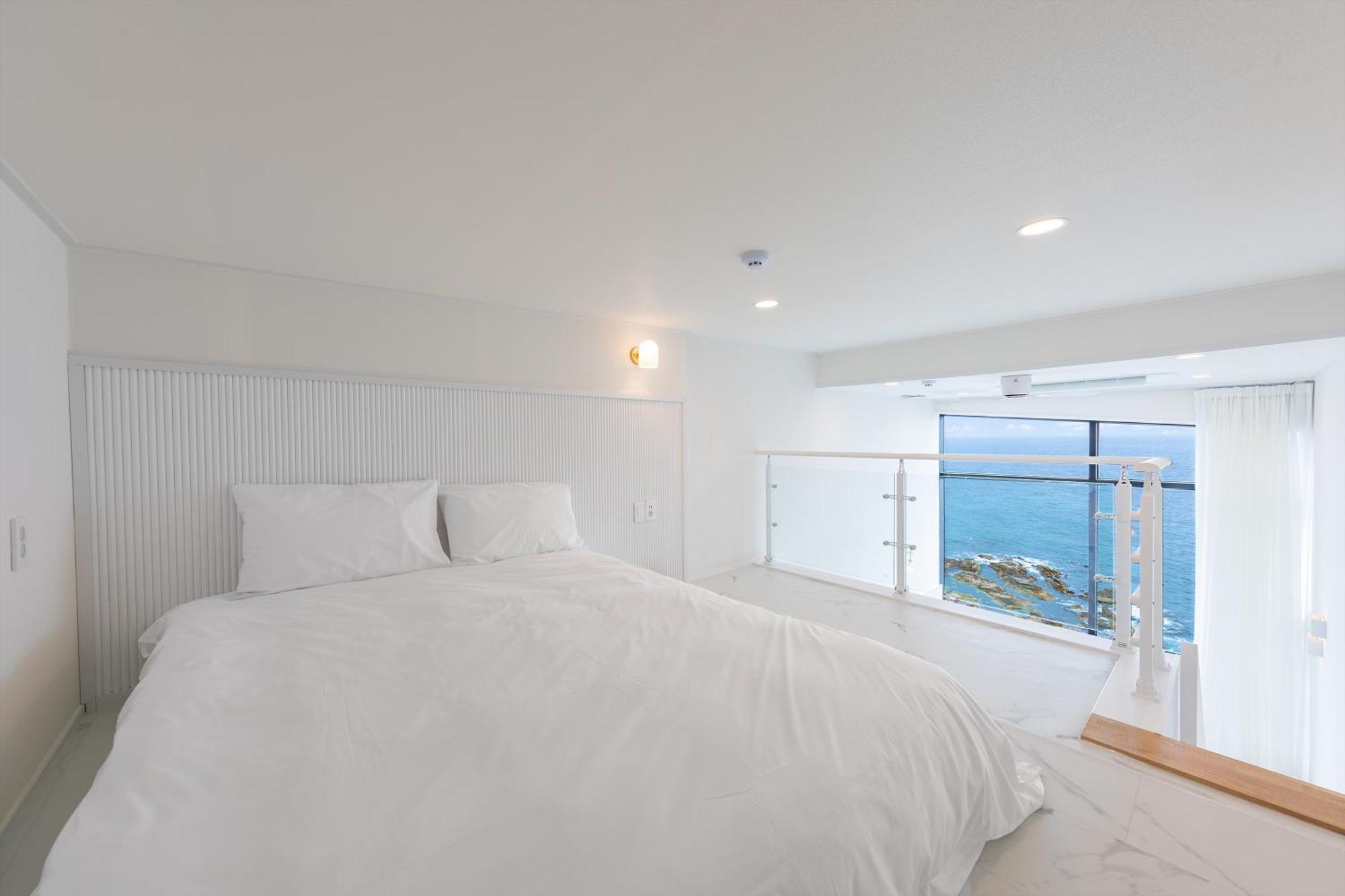 Gangneung Hue Pension Ocean View, Spa, Couple Room photo