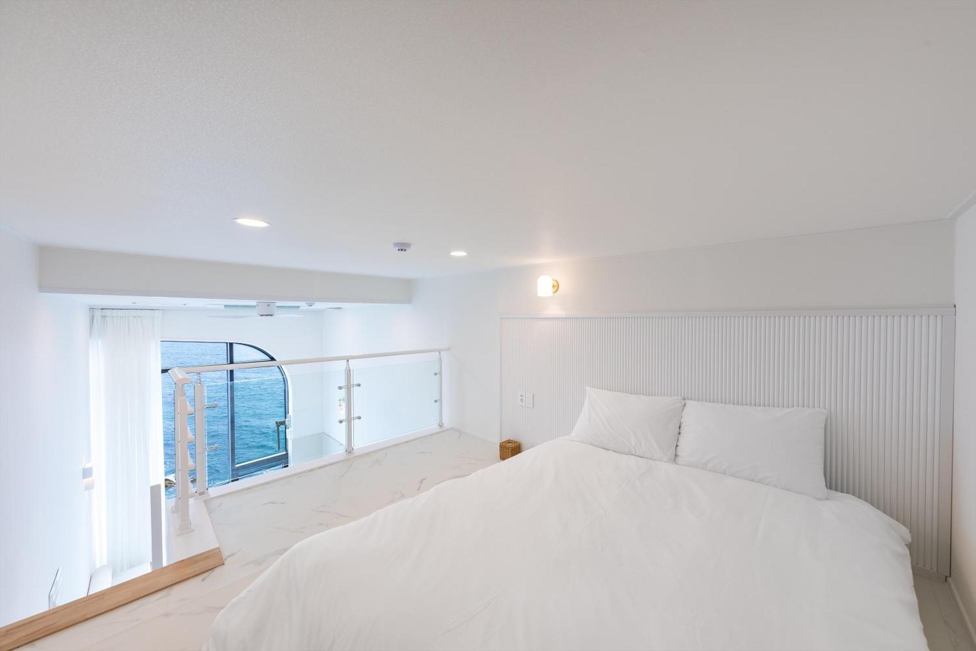 Gangneung Hue Pension Ocean View, Spa, Couple Room photo