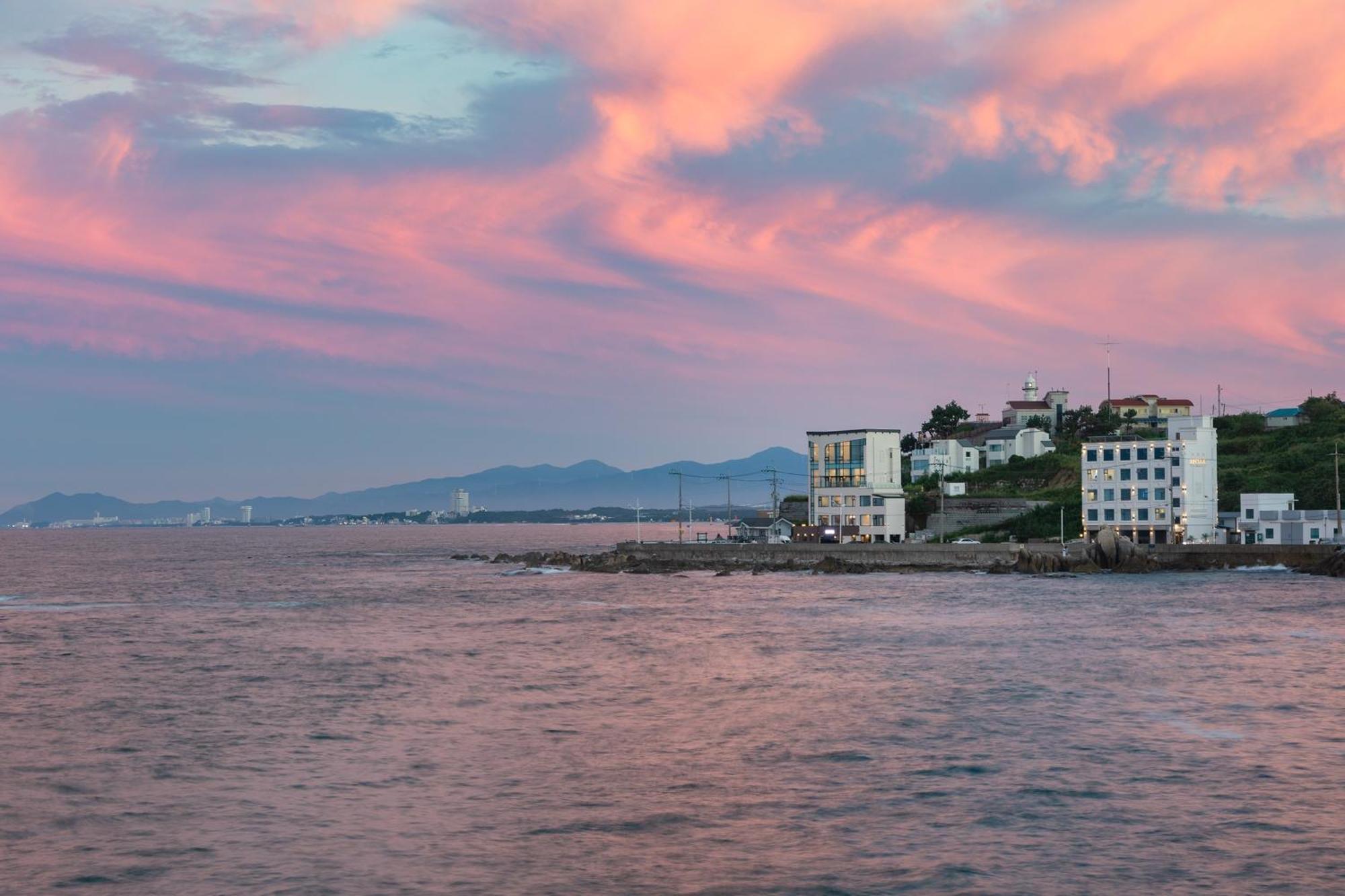 Gangneung Hue Pension Ocean View, Spa, Couple Exterior photo