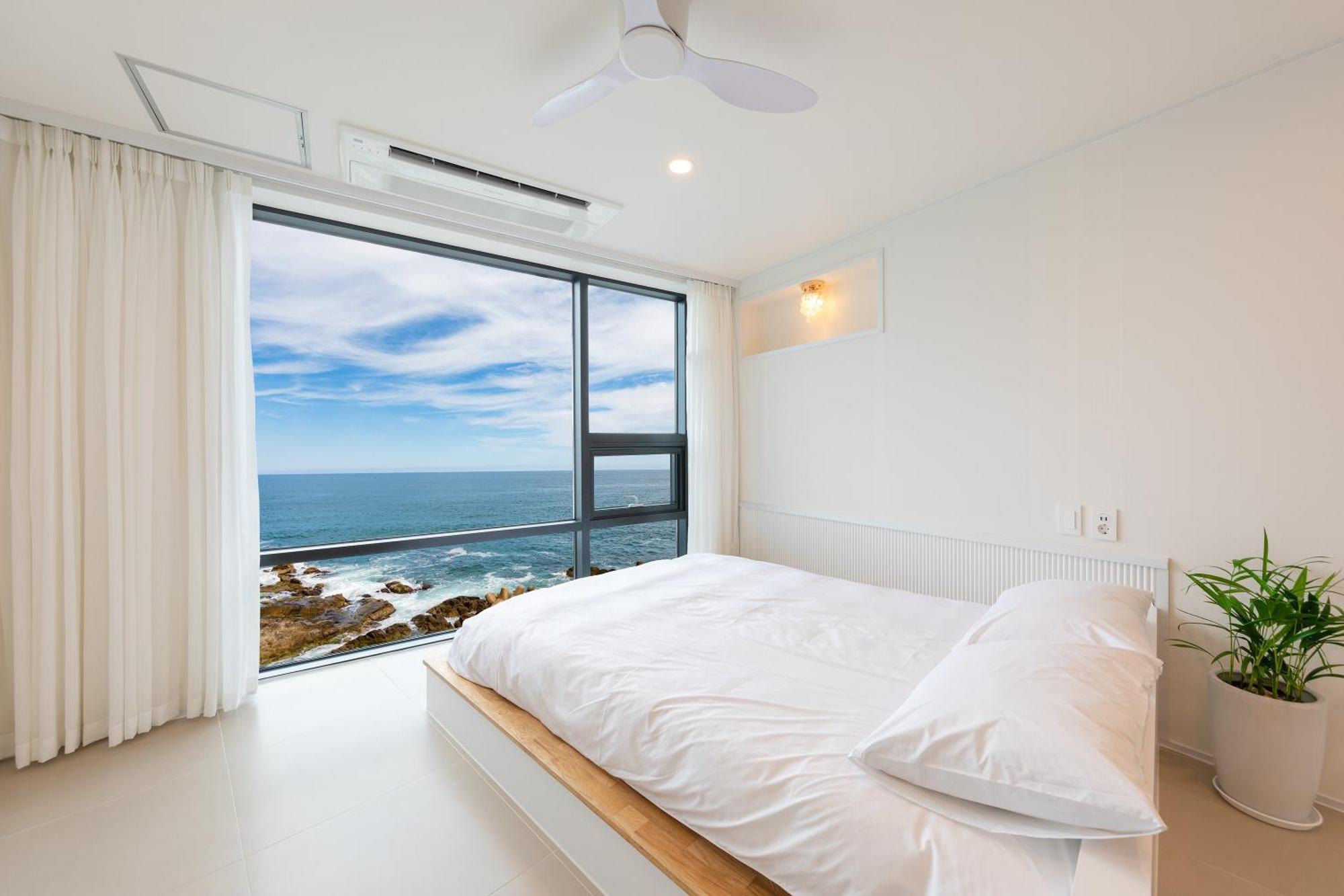 Gangneung Hue Pension Ocean View, Spa, Couple Exterior photo