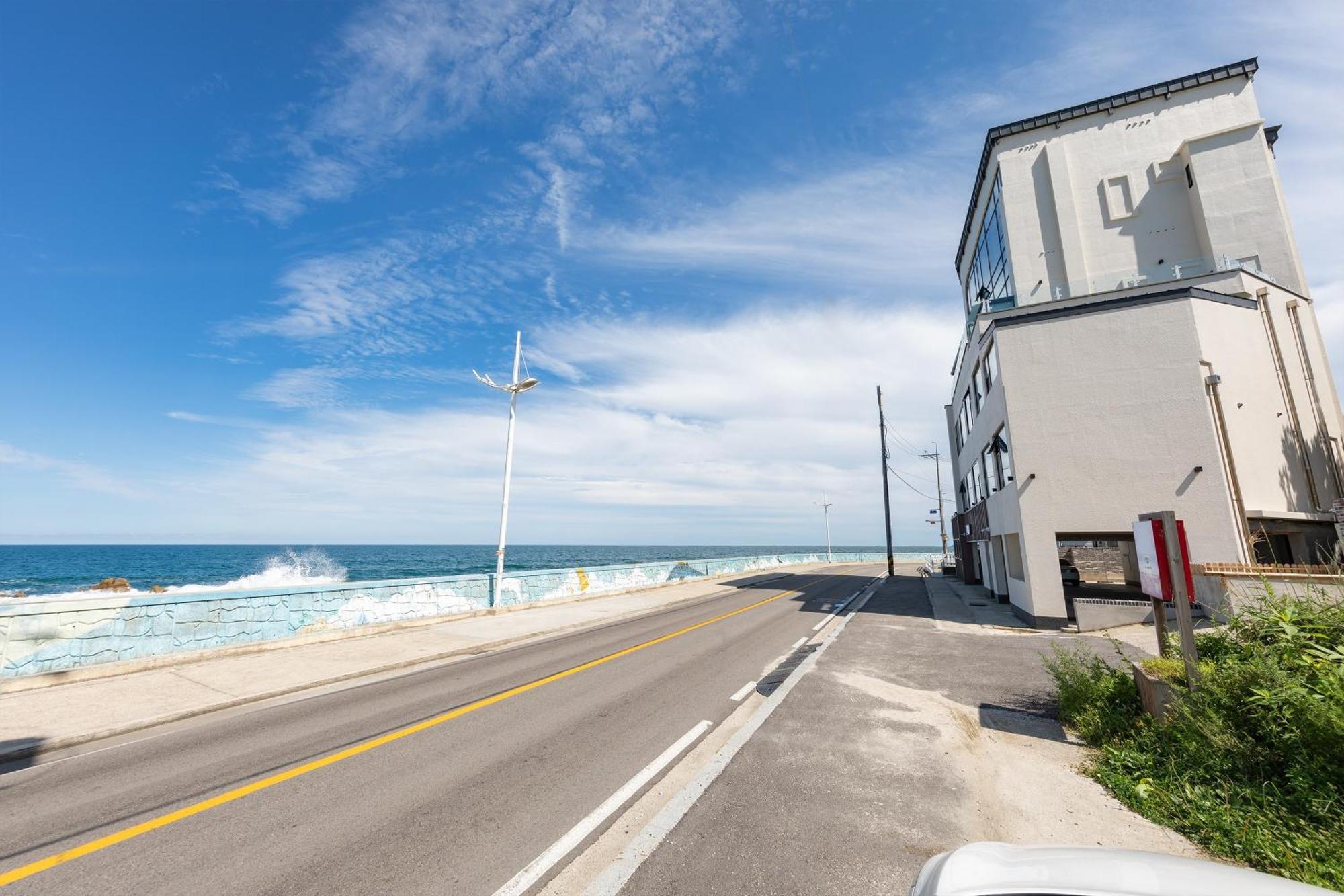 Gangneung Hue Pension Ocean View, Spa, Couple Exterior photo